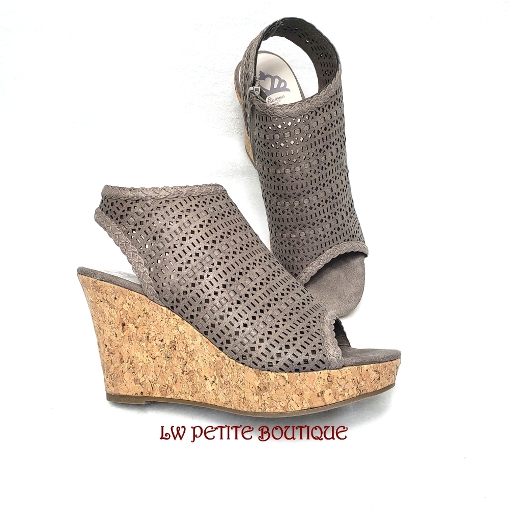 Fergalicious Peep Toe Wedges sz 9.5
